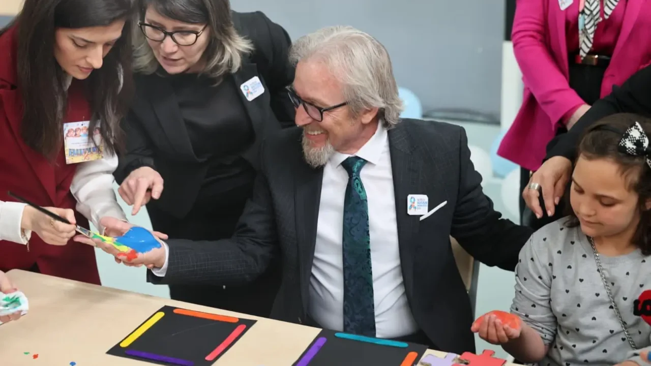 Ministri Fatmir Limani: Autizmi nuk është sëmundje, por diversitet që duhet përqafuar